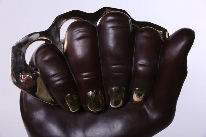 Patina Knuckle hand bronze sculpture for American art studios ,China bronze sculpture supplier